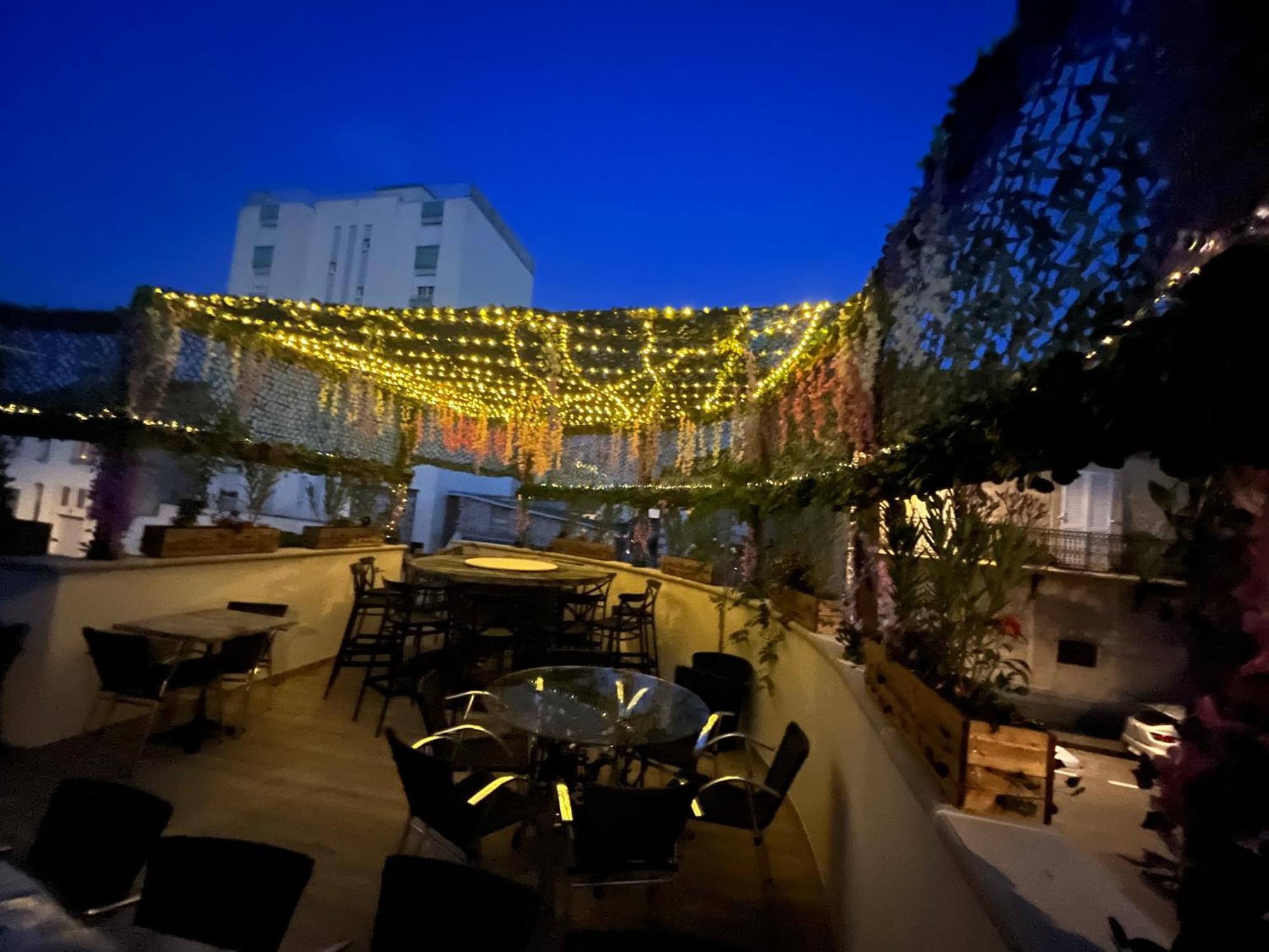 Appart Hotel Les Fleurs Ales Exterior photo